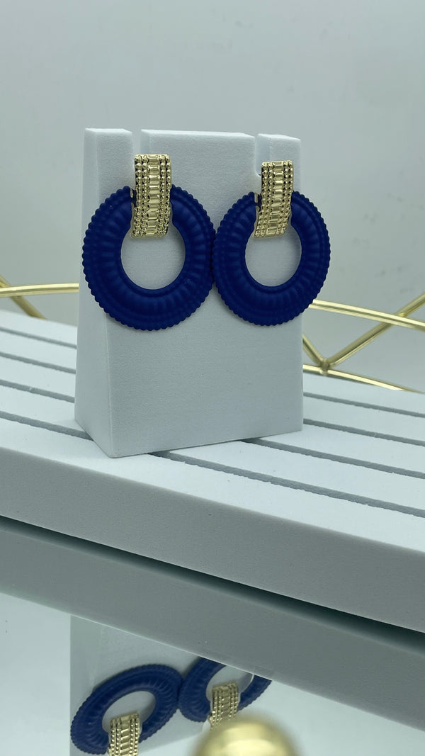 Fashionable Solid Round Earrings